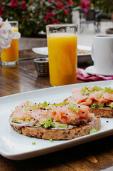 Desayuno al aire libre.