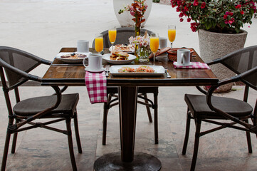 Desayuno al aire libre.