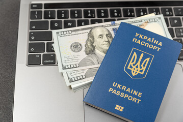Ukrainian passport, cash dollars and a laptop. Online work for Ukrainians. Registration of documents online in Ukraine. Cash payments to Ukrainians.