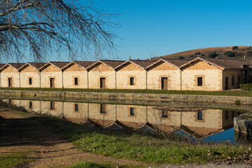 Fototapeta na wymiar Canal de Castilla in the city of Alar del Rey, province of Palencia, Spain