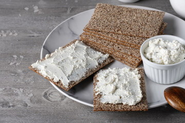 Crispbread rye toast with cottage cheese
