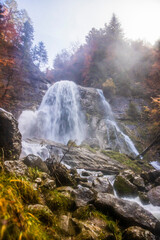Fototapeta premium Cascade dans le Jura, automne