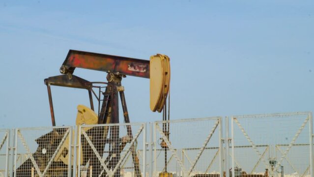 Oil pump in the dessert by the American University of Bahrain