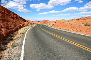 Fototapeta na wymiar The road in Valley of Fire State Park, Nevada