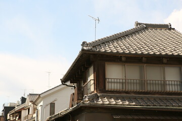 日本家屋と空