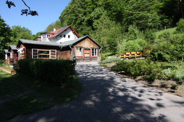 Imkereibetrieb der Steirischen Imkerschule. Steiermark, Österreich, Europa  -   Apiary of the Styrian Beekeeping School. Styria, Austria, Europe