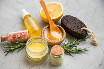 Natural spa and skincare products with manuka honey - 577525405