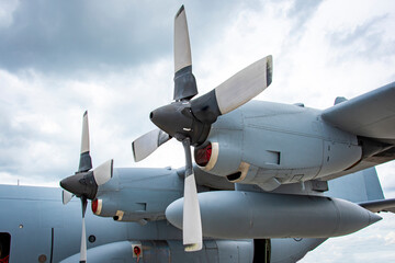 Military transport aircraft engines and propellers