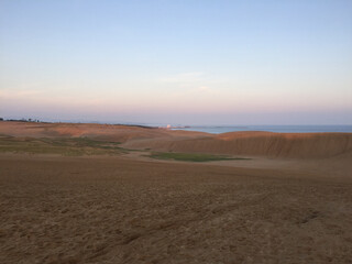 朝の鳥取砂丘