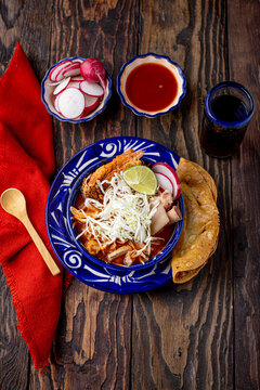 pozole rojo, comida tipica mexicana