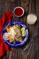 enchiladas, comida tipica mexicana