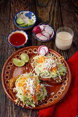 sopes, comida tipica mexicana