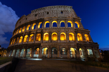 Fototapeta na wymiar rome, italy, colosseum old ancient building gladiator battle at night.