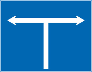 二方向、T字路の道路、交通標識のイラスト