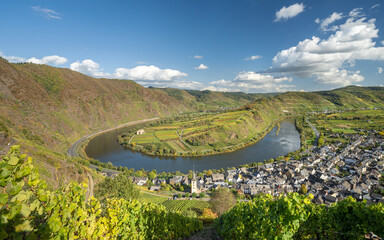 Fototapeta na wymiar Bremm with loop of Moselle river, Germany