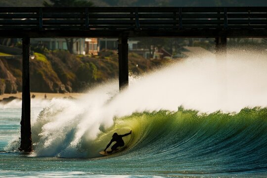 Early morning barrels of waves