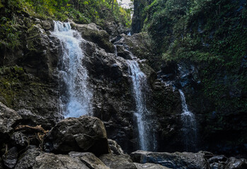 Fototapeta premium waterfall in the mountains