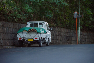 Obraz premium はたらく軽トラック