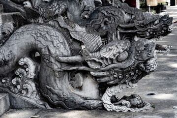 chinese dragon statue