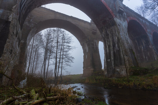 Old concrete railway bridge in Stanczyki, Mazury, Poland © Tomasz Wozniak