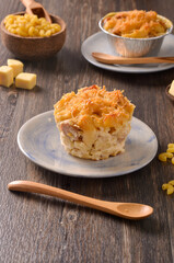 Macaroni Balls baked with melted cheese
