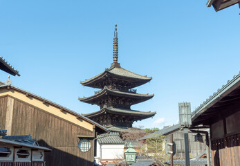 Fototapeta na wymiar The Yasaka Pagoda(Hokanji Temple), is a popular tourist attraction, the Yasaka Pagoda, also known as Tower of Yasaka and Yasaka-no-to, is a Buddhist pagoda located in Kyoto, Japan. 