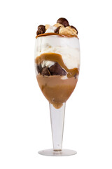 Taça de Sorvete de Baunilha com Chocolate com amêndoas