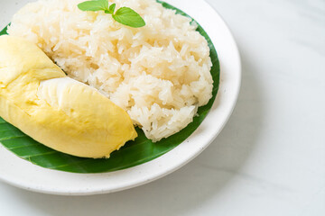 Durian sticky rice on plate