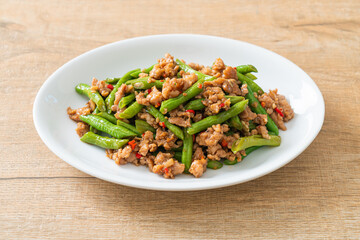 stir-fried french bean or green bean with minced pork