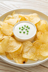 potato chips with sour cream