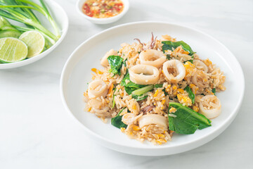 Fried rice with squid or octopus