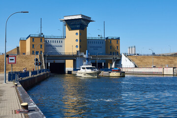 Schleuse Hohenwarthe bei Magdeburg