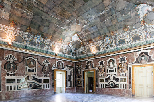 Bagheria, Palermo.Salone degli specchi di villa Palagonia 