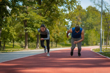 Obraz premium Two friends running together