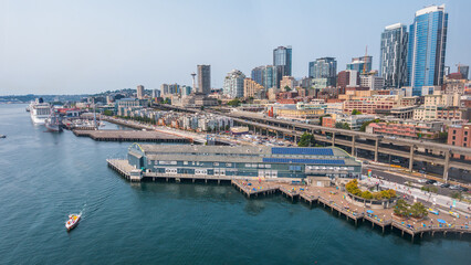 Fototapeta na wymiar Downtown Seattle, View from Ferris wheel. View above on the city embankment