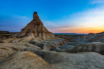 Bardenas Reales is a natural park in the region of Navarre, which was declared a biosphere reserve by UNESCO in 2000. What's so special about it? First of all, amazing landscapes! - obrazy, fototapety, plakaty