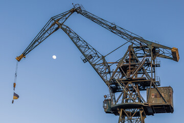 Naklejka premium crane in the port