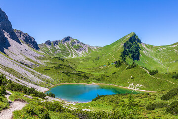 Fototapeta na wymiar Tannheimer Tal - Bergsee - Tirol - Sommer - Alpen