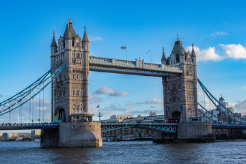 Obraz na płótnie Canvas Tower Bridge Close Up