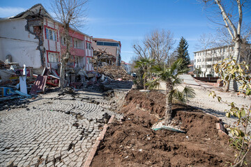 Fototapeta premium Antakya, Hatay, Turkey- February 7th, 2023: Earthquake destroyed firsth anatolian mosque Habibi Neccar. Turkey earthquake, kahramanmaras, gaziantep, adana, Hatay, adiyaman February 2023