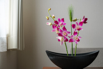 ランと麦の生け花