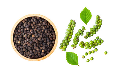 fresh and dry peppercorn  with leaf  isolated on transparent png