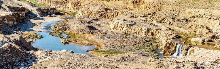 وادي الوالة وسد الوالة والهيدان والكهوف وحياة البدو - - الاردن
Wadi alwaleh, alheidan, caves mountain and badwan life- Jordan