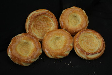 o'zbek va yevropa taomlari, milliy taomlar, baliq, kabob, go'sht, qovurilgan jo'ja, quymoq, guruch, sho'rva