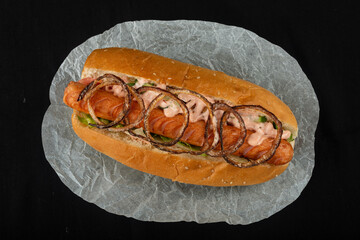 hot dog on a plate