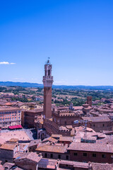 Fototapeta na wymiar Piazza del Campo (Campo square), Palazzo Publico and Torre del Mangia (Mangia tower) in Siena, Tuscany, Italy
