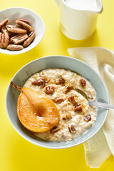 Oatmeal with caramelized pear and walnut