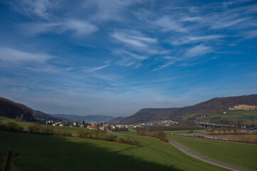Fototapeta na wymiar Städtchen und Land um Itingen im Baselland, Schweiz