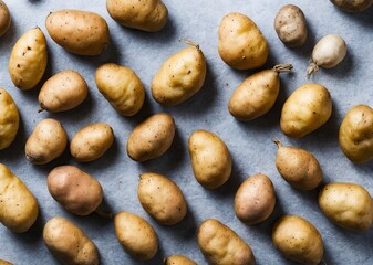 Fototapeta na wymiar fresh potatoes on the market