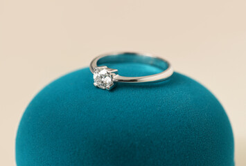 Wedding gold ring with diamond